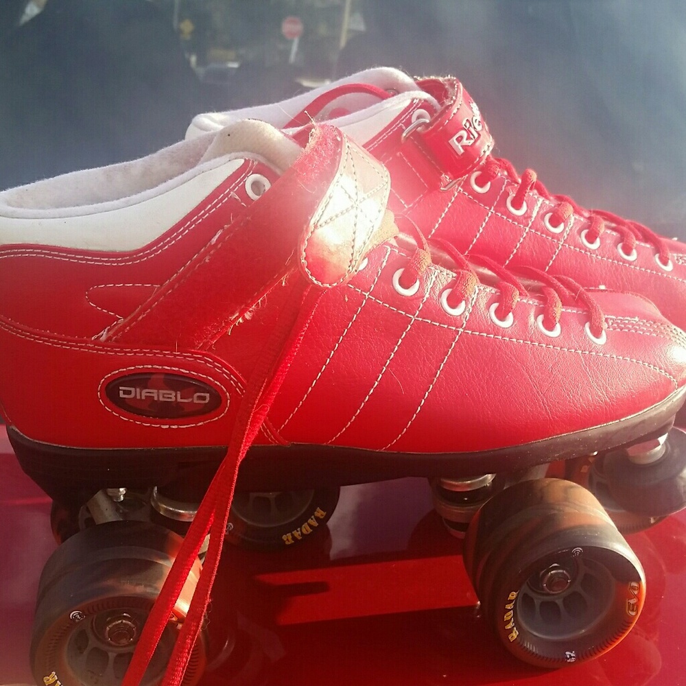 Women's Size 9.5 Ridell Diablo Red Rollerskates